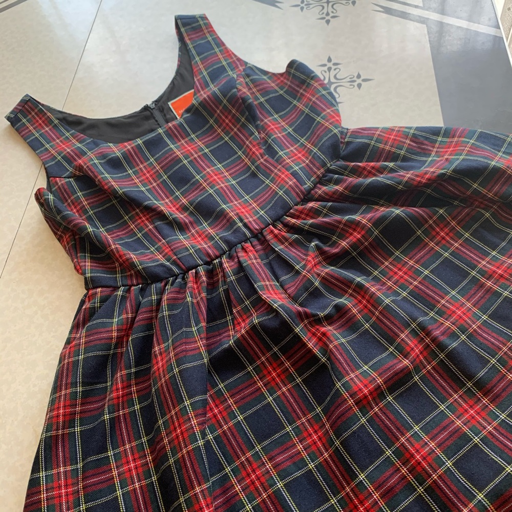 Optimistic Effect Sleeveless Dress in Plaid